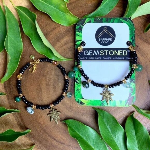 GEMSTONED™ Pot Leaf Bracelet Hemp Aventurine Malachite Peridot Fluorite Agate - Picture 3 of 5